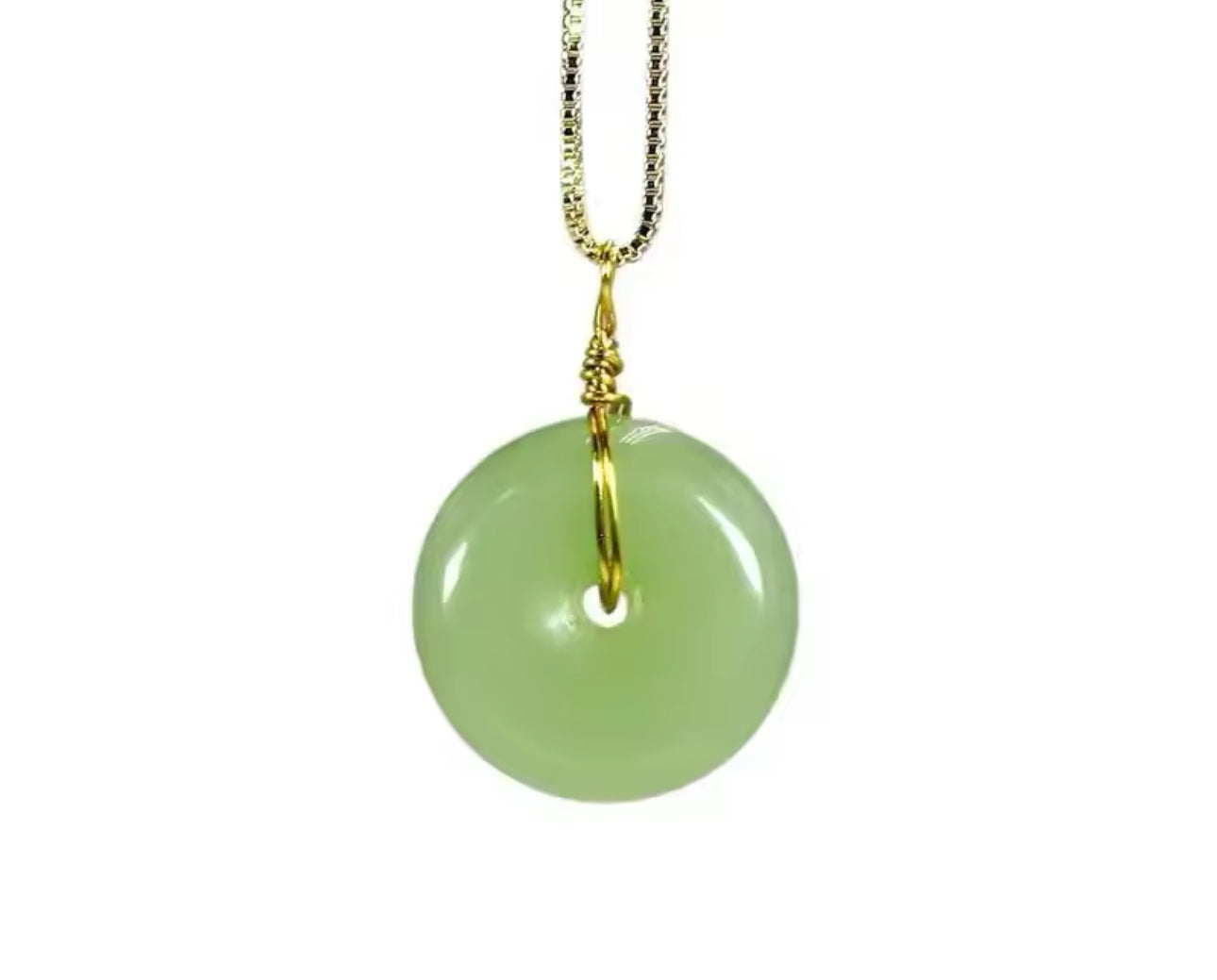 Circle Garden Jade Pendant Gold Necklace